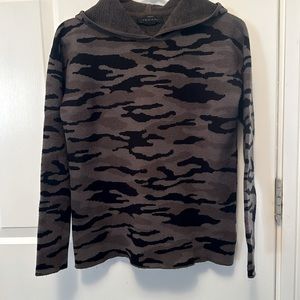 Tahari Women Camo Pullover Hoodie. Super soft and cozy. Gently used XS size
